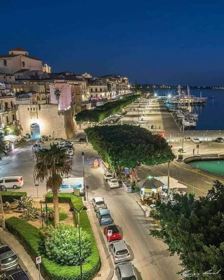 B&B Ortigia Sea View Сиракуза Екстериор снимка