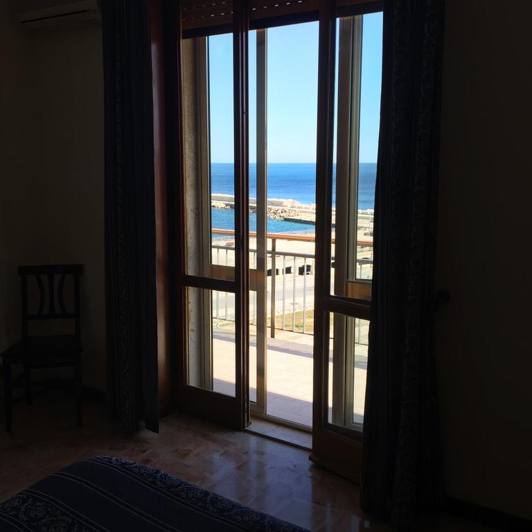 B&B Ortigia Sea View Сиракуза Екстериор снимка